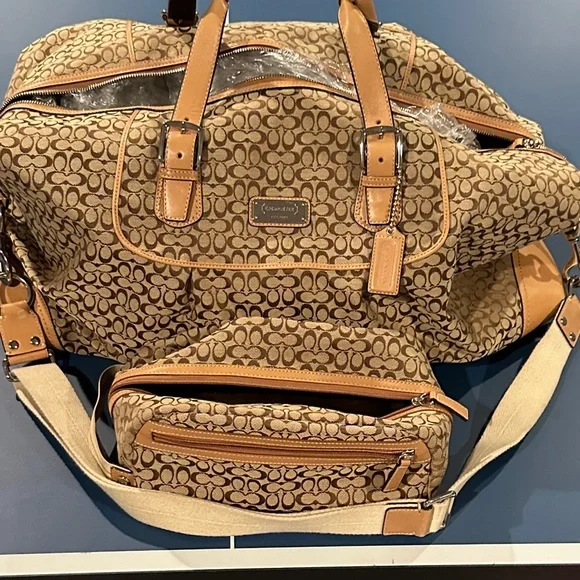 Coach Brown Canvas Signature Travel Bag & Makeup tote - Picture 1 of 16